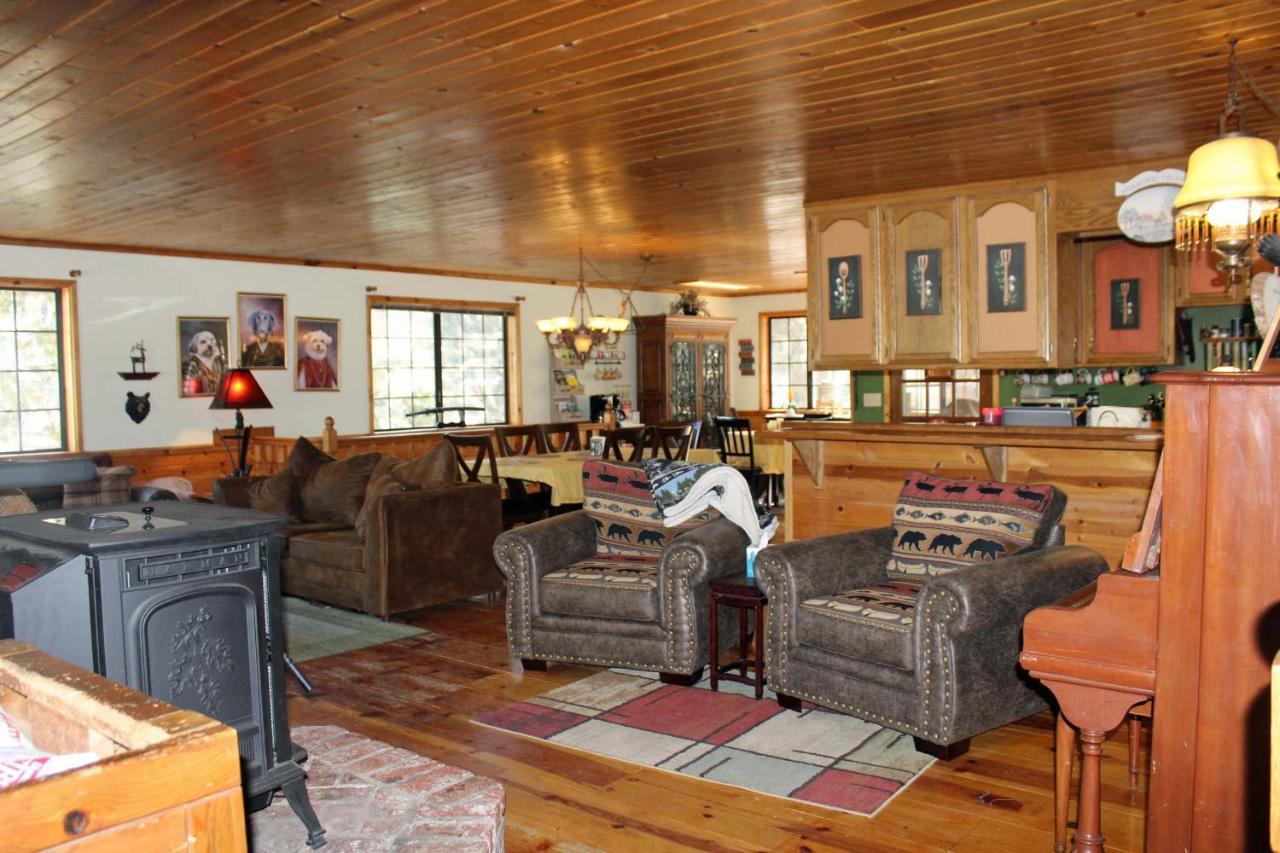 The Old Bear Bnb Pine Mountain Club Exteriör bild